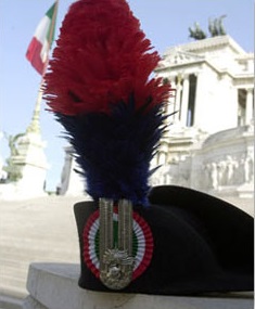 ظلم لا يمكن الوصول إليها تعويضات cappello con pennacchio dei carabinieri -  shortsaleforsale.com